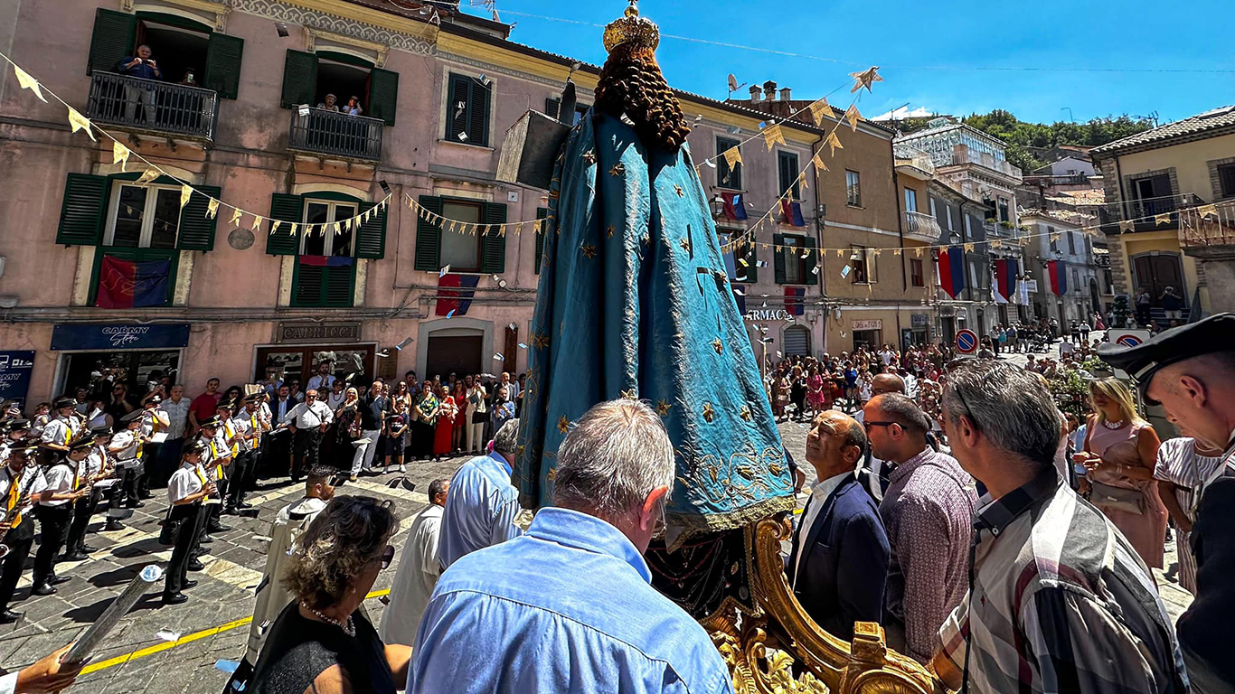 Monsignor Savino nel giorno dell’Assunta: «In Calabria cambiamento possibile se apriamo cuore alla speranza»